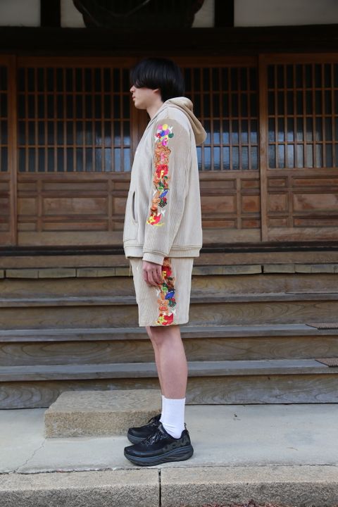 CHAOS EMBROIDERY COMFY HOODIE(21SS24BL118) style.2021.1.16.