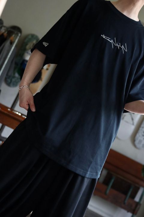 Yohji Yamamoto×New Era OVERSIZED PERFORMANCE SHORT SLEEVES TEEスタイル.2022.4.13.