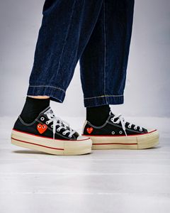 PLAY COMME des GARCONS V-NECK CARDIGAN style.2025.11.12