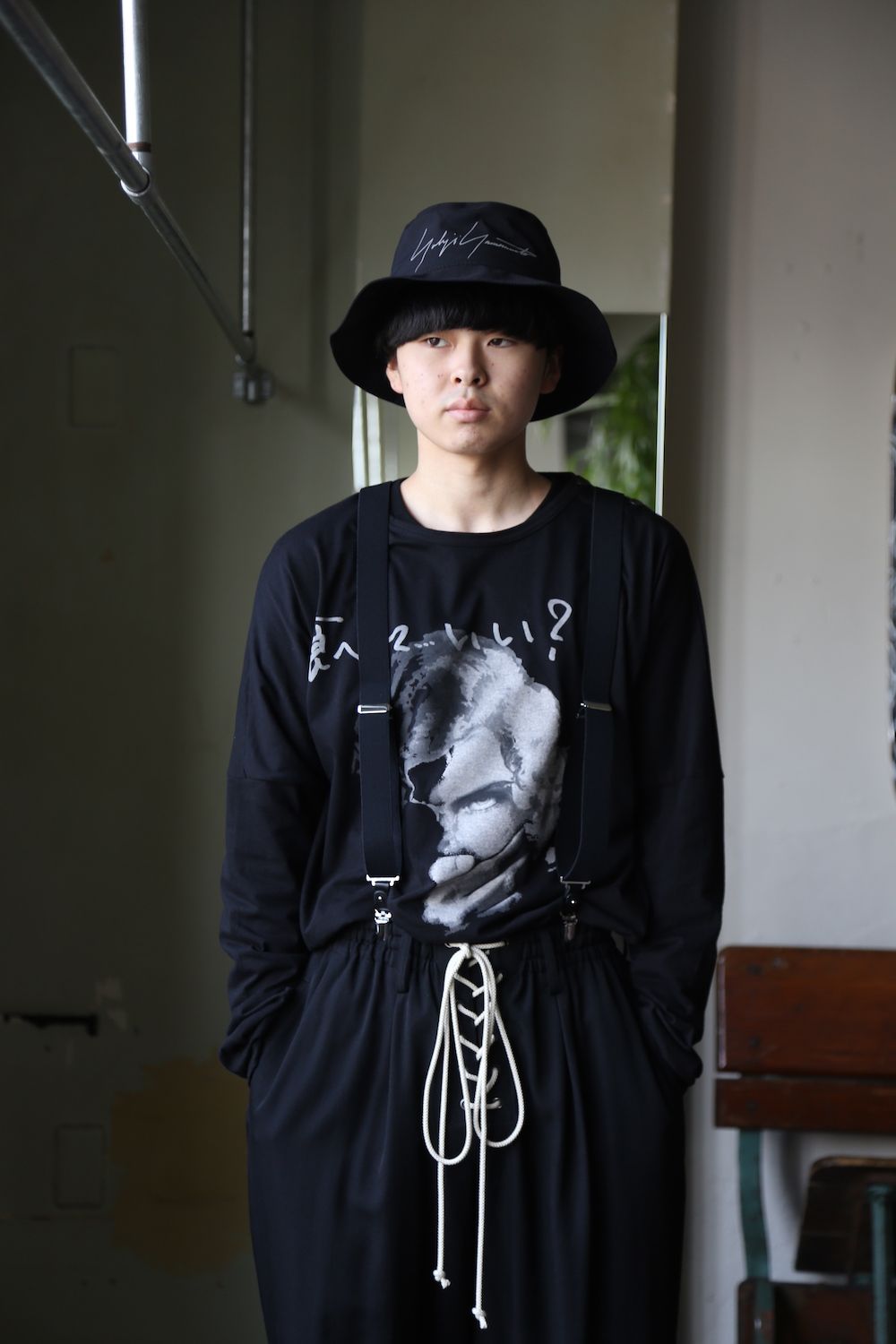 Yohji Yamamoto W-ヒモ開きレースアップパンツ(HD-P56-100) style