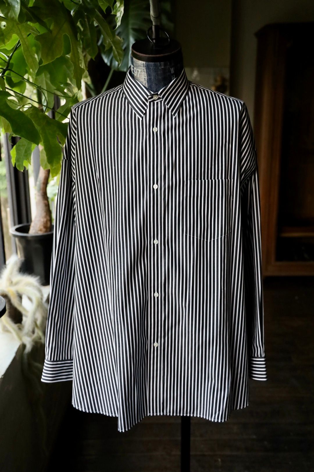 グラフペーパー25AW High Count Regular Collar Round Cut Oversized Shirt (GM253-50030C)BLACK STRIPE☆7月12日(土)発売！