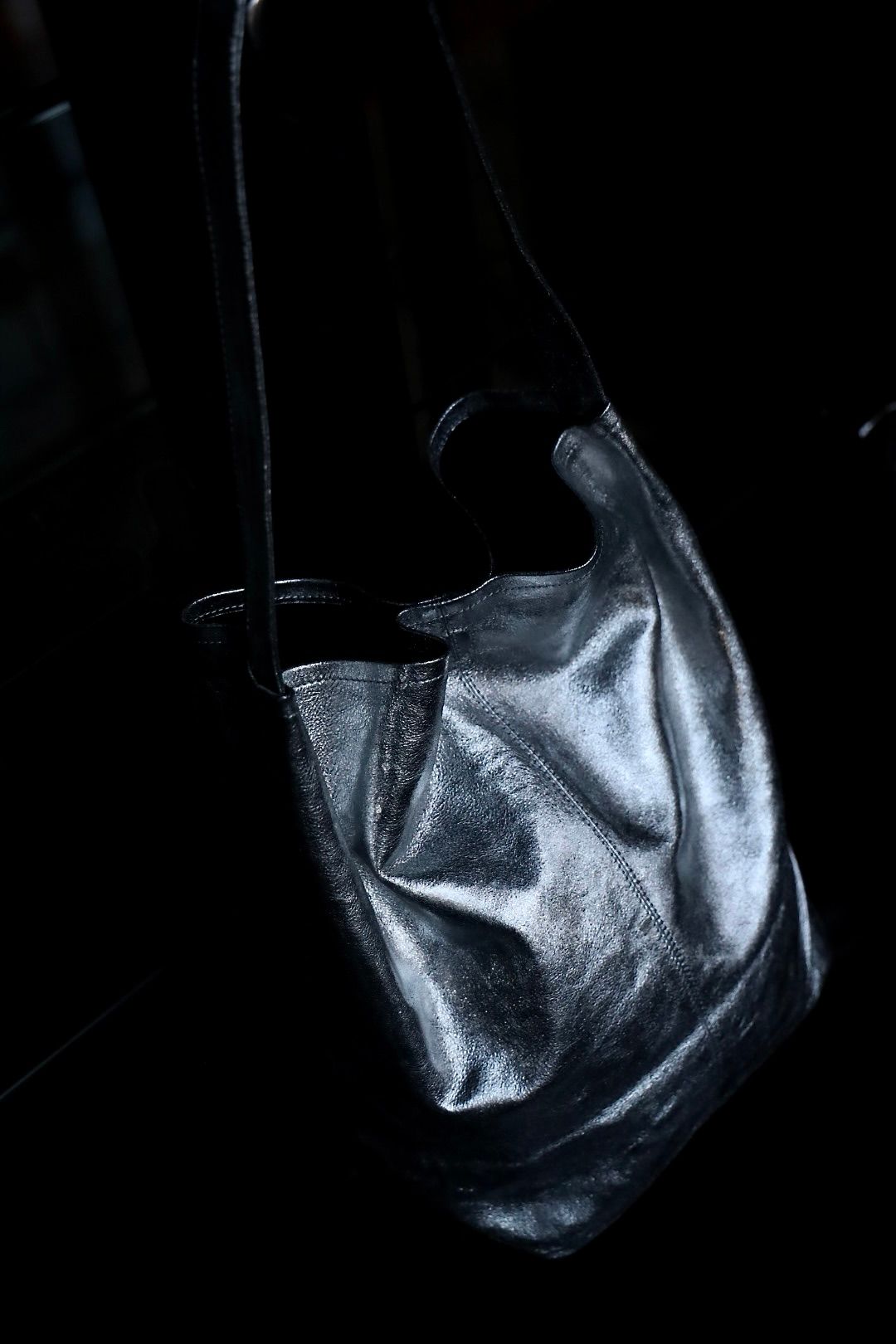Morphee / モルフェトートバッグ CYLINDER M(CYM -SIL-1)SILVER