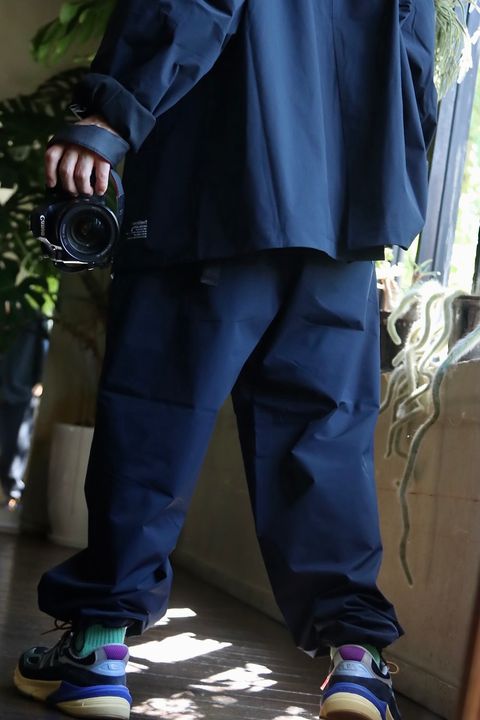 FreshService × HOUYHNHNM “EDITOR’S JACKET” & “EDITOR’S TROUSERS”NAVYスタイル