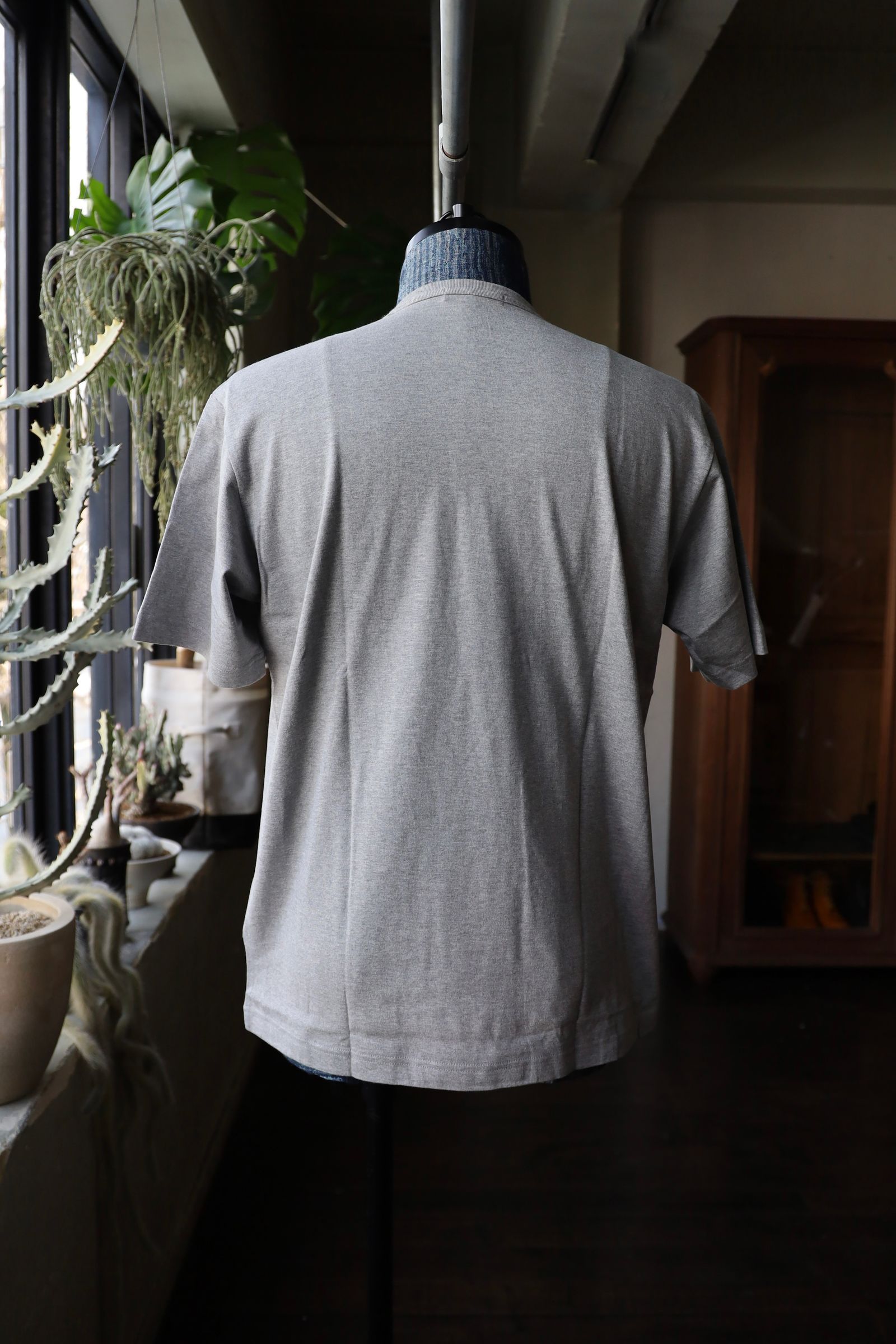 コムデギャルソン Tシャツ RDktZnUK9aNy.jpg?width=768