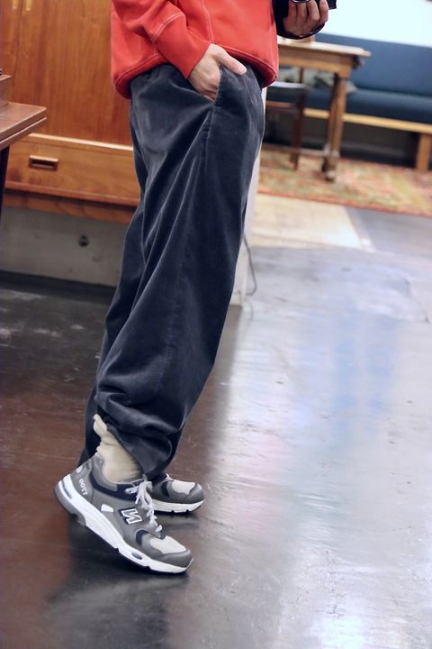 A.PRESSE 24SS Vintage Corduroy Trousers"GRAY"スタイル