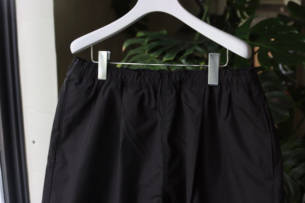 イズネス22SS AMPHIBIOUS SHORTS(31SSSH02)BLACK
