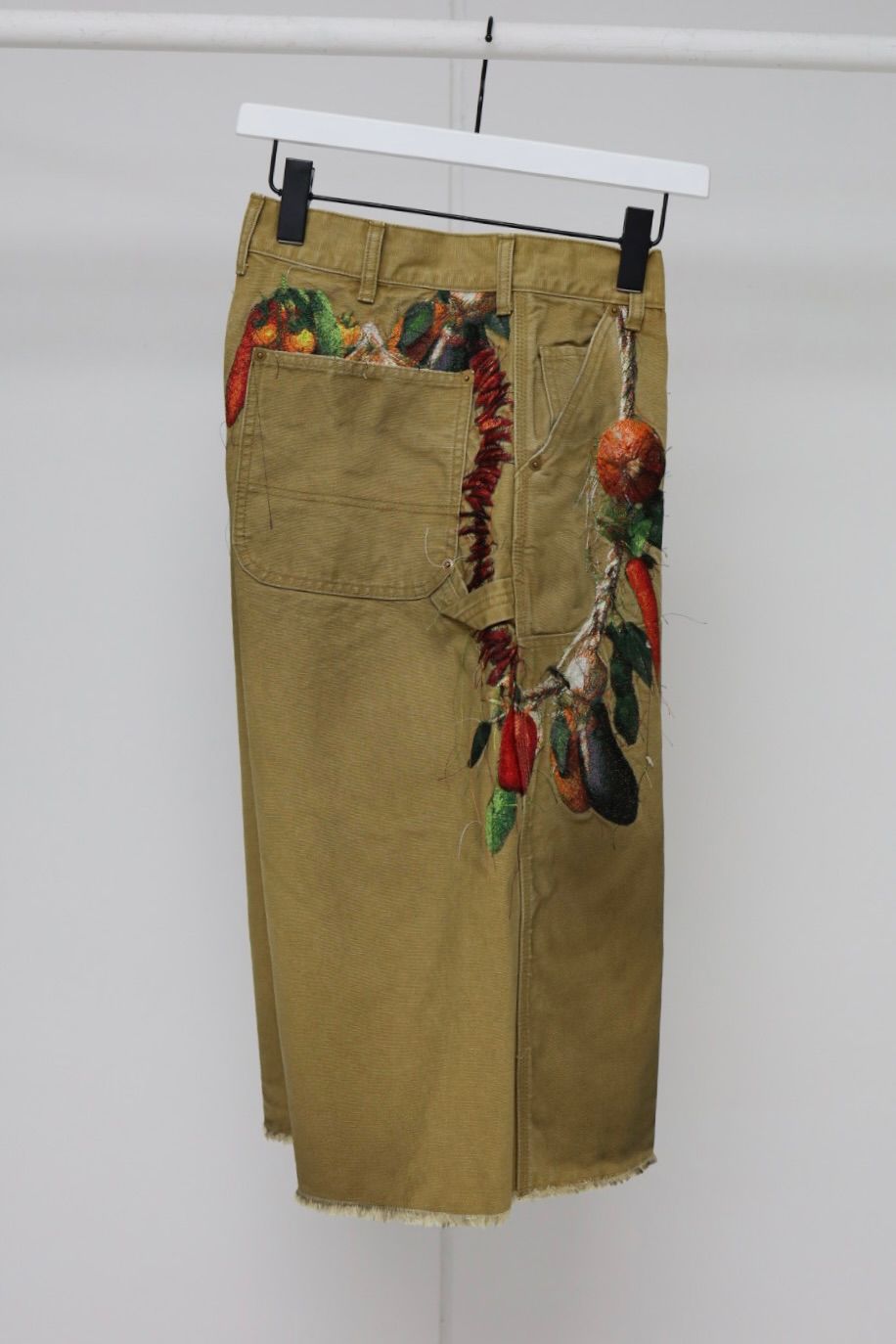 doublet ダブレット26SS VEGETABLE EMBROIDERY CUT-OFF PANTS (26SS19PT350) BEIGE ★1月17日(土)11:00発売！