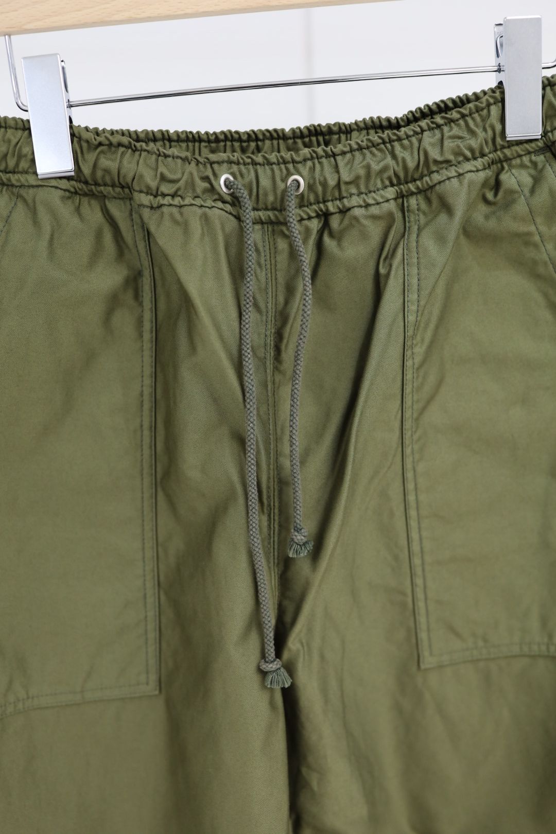 コムデギャルソンオム26SS 綿バックサテンベイカーパンツ(HQ-P014-051-2)KHAKI☆3月6日(金)発売！