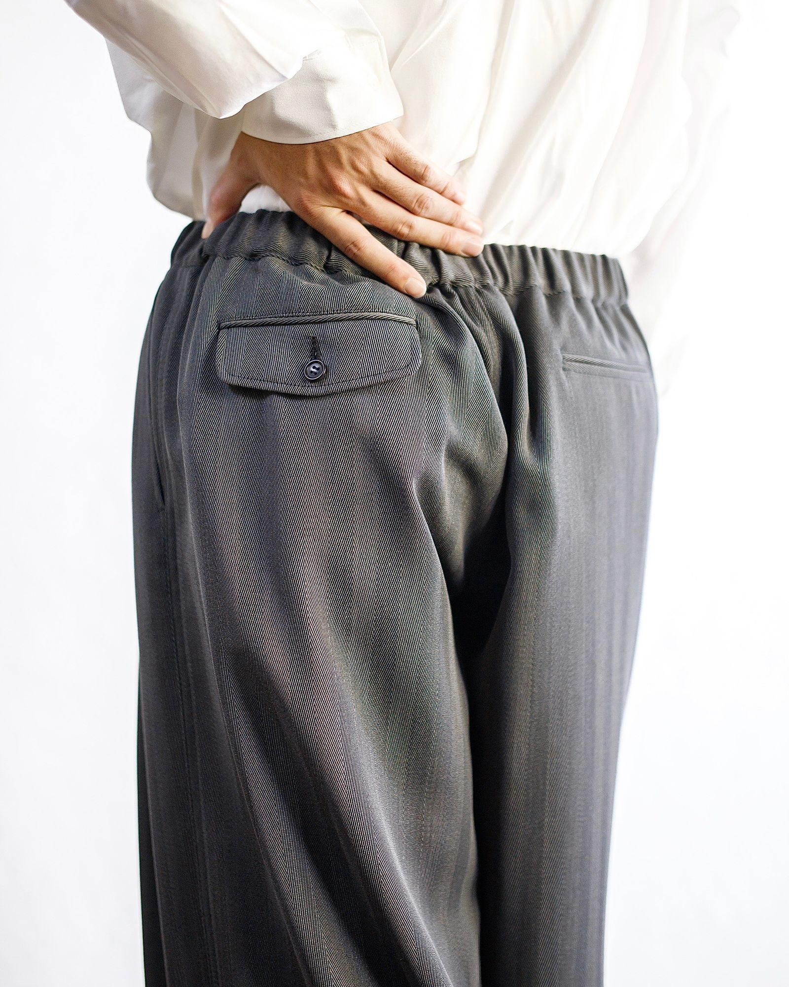 Graphpaper - グラフペーパー 24AW is-ness for GP Vintage Wool Balloon Chef pants  (GM244-40020)GRAY☆11月16日(土)発売！ | mark