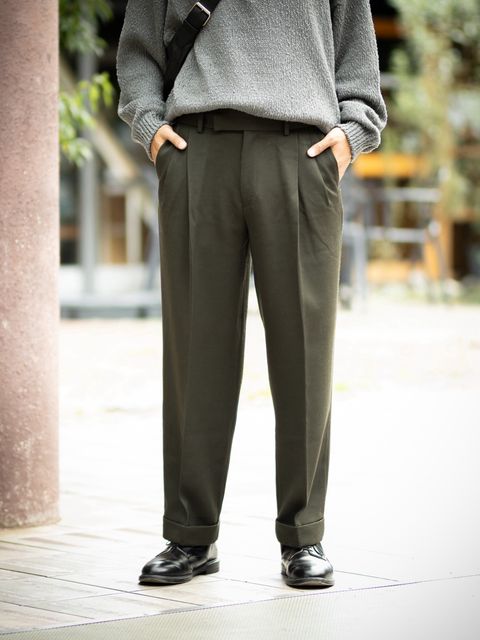 マーカウェア 26AW DOUBLE PLEATED SEMI EASY TROUSERS(A26C15PT01C )DARK OLIVE☆新作発売！