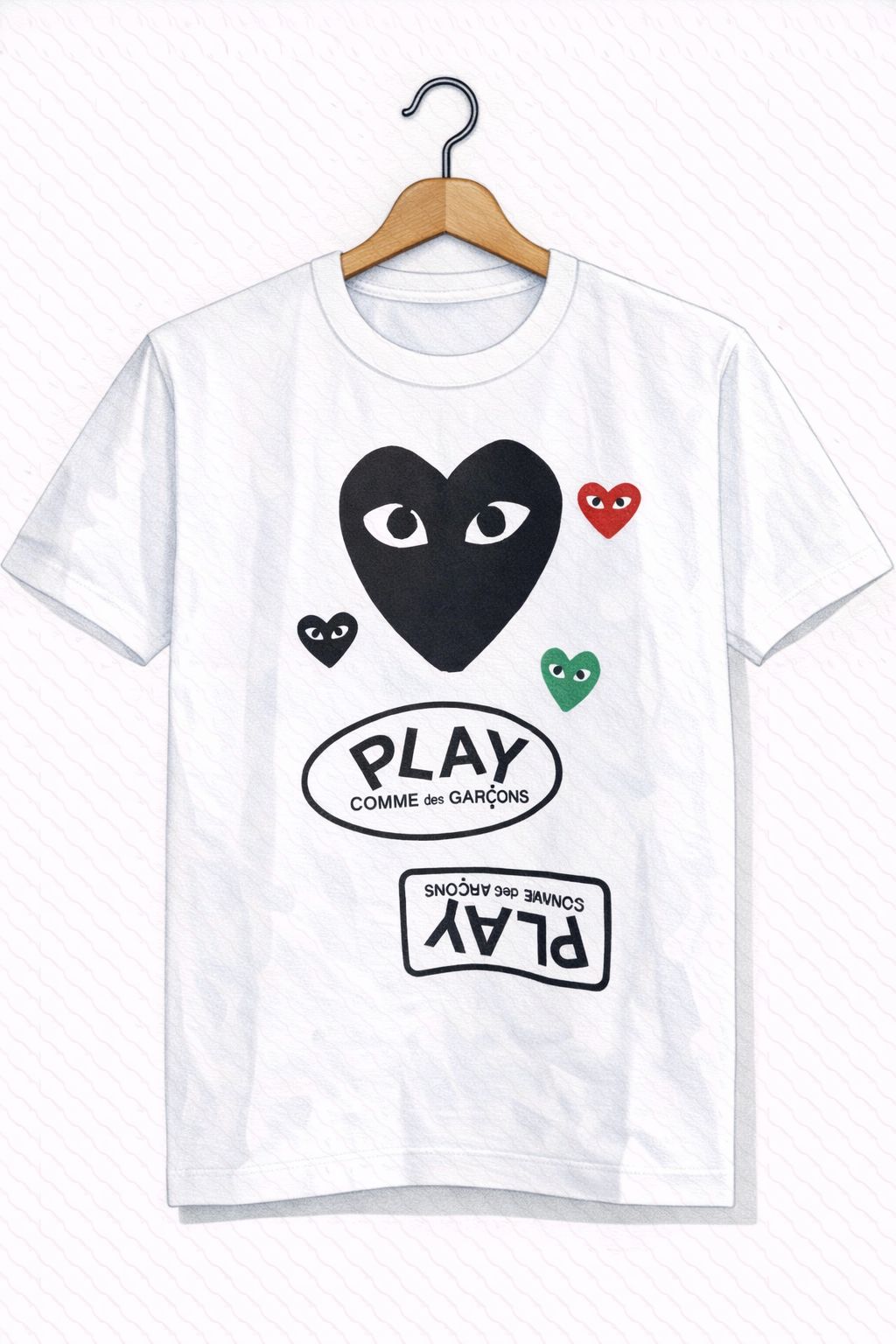 PLAYプレイコムデギャルソン レッド ブラック グリーン エンブレムTシャツ (BLACK)☆新作発売！