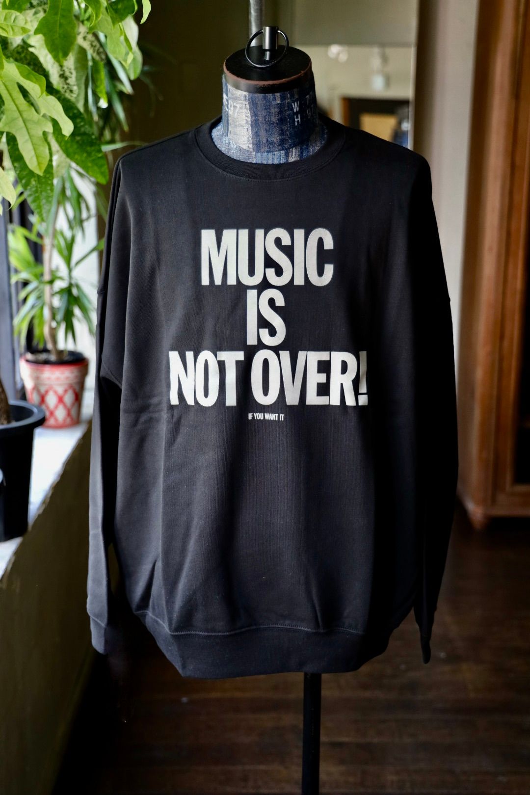 イズネスミュージック 25AW MINO SWEAT SHIRTS (IMP6_18_MINOSW01)BLACK☆新作発売！
