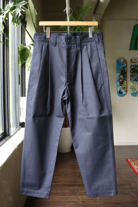 イズネス23SS ワイドチノパンツ WIDE CHINO PANTS(16PT02T02-1)NAVY