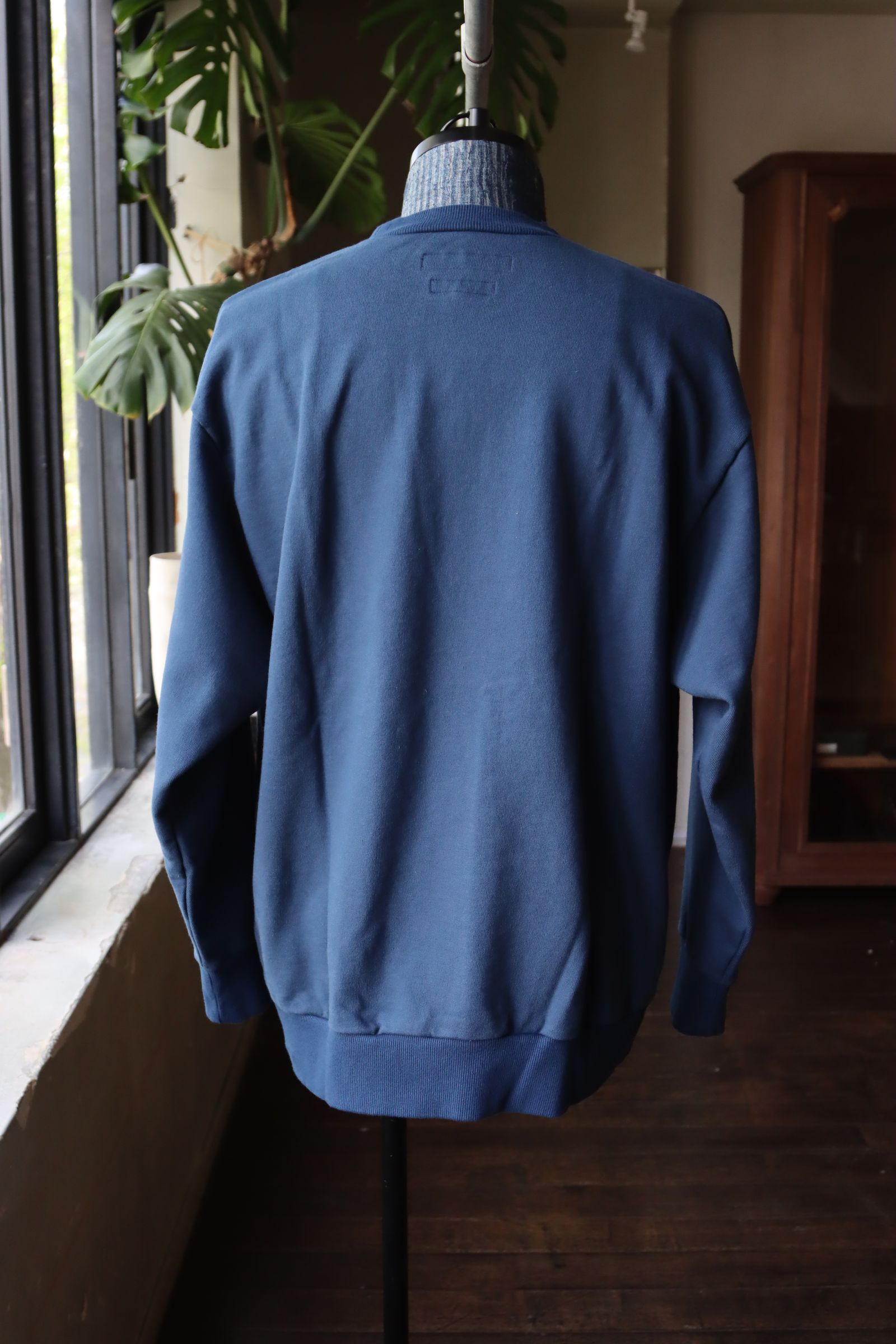 ファンダメンタル ロゴスウェットシャツ LOGO SWEAT SHIRT(FA2424CSC14)NAVY