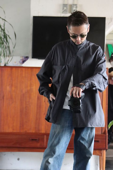 Graphpaper 22SS Garment Dyed Poplin Fatigue Shirt"C.GRAY"style.