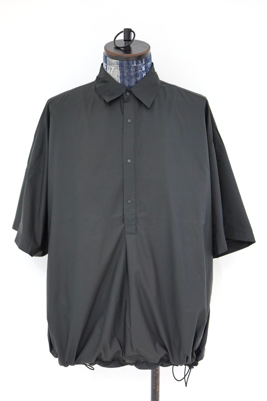 グラフペーパー 26SS PERTEX QUANTUM AIR S/S Pullover Shirt(GM261-50303)CHARCOAL☆3月28日(土)発売！