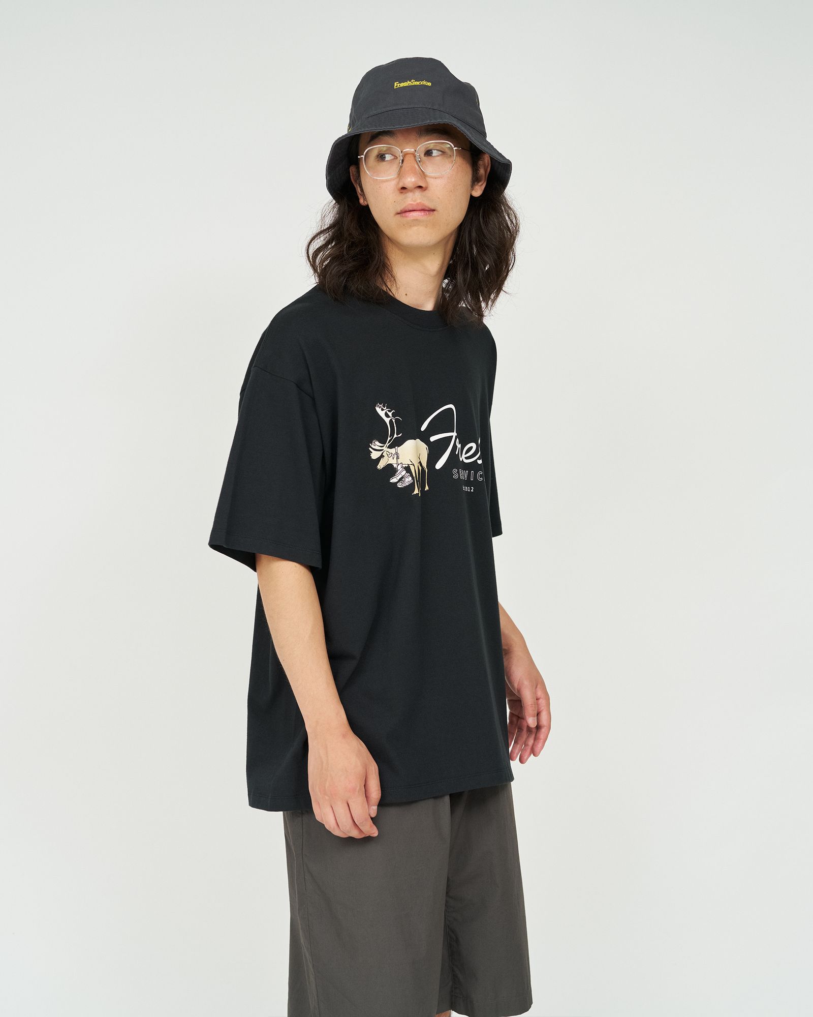 フレッシュサービス CORPORATE PRINTED S/S TEE “CARIBOU”(FSC253-70016)BLACK