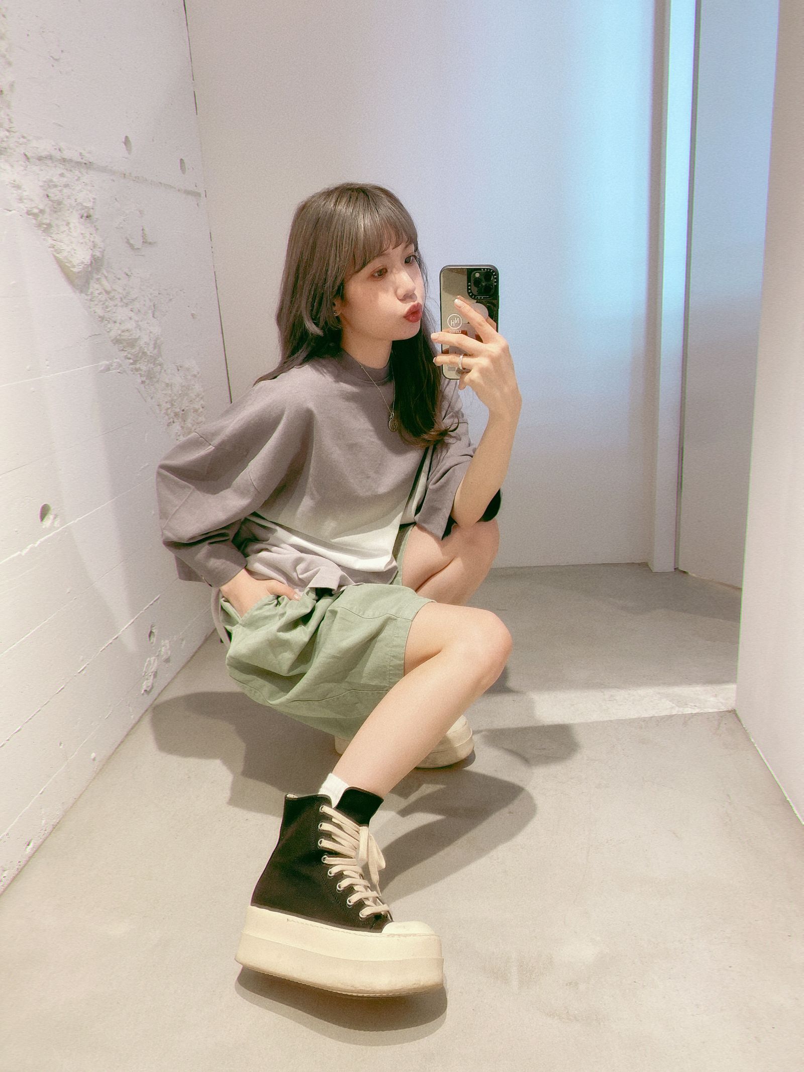 イズネス24SS GRAMICCI for is-ness HORIZON OVERDYE T-SHIRT(1006GRAMICCIT01)CHARCOAL×LIGHT GRAY
