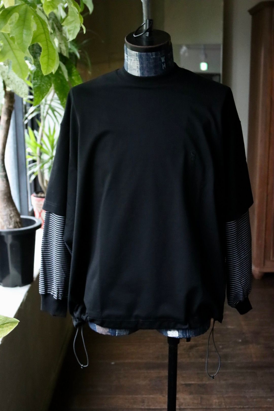 イズネス25AW BALLOON LAYERED LONG SLEEVE T SHIRT(1007AWCS02)BLACK x WHITE border