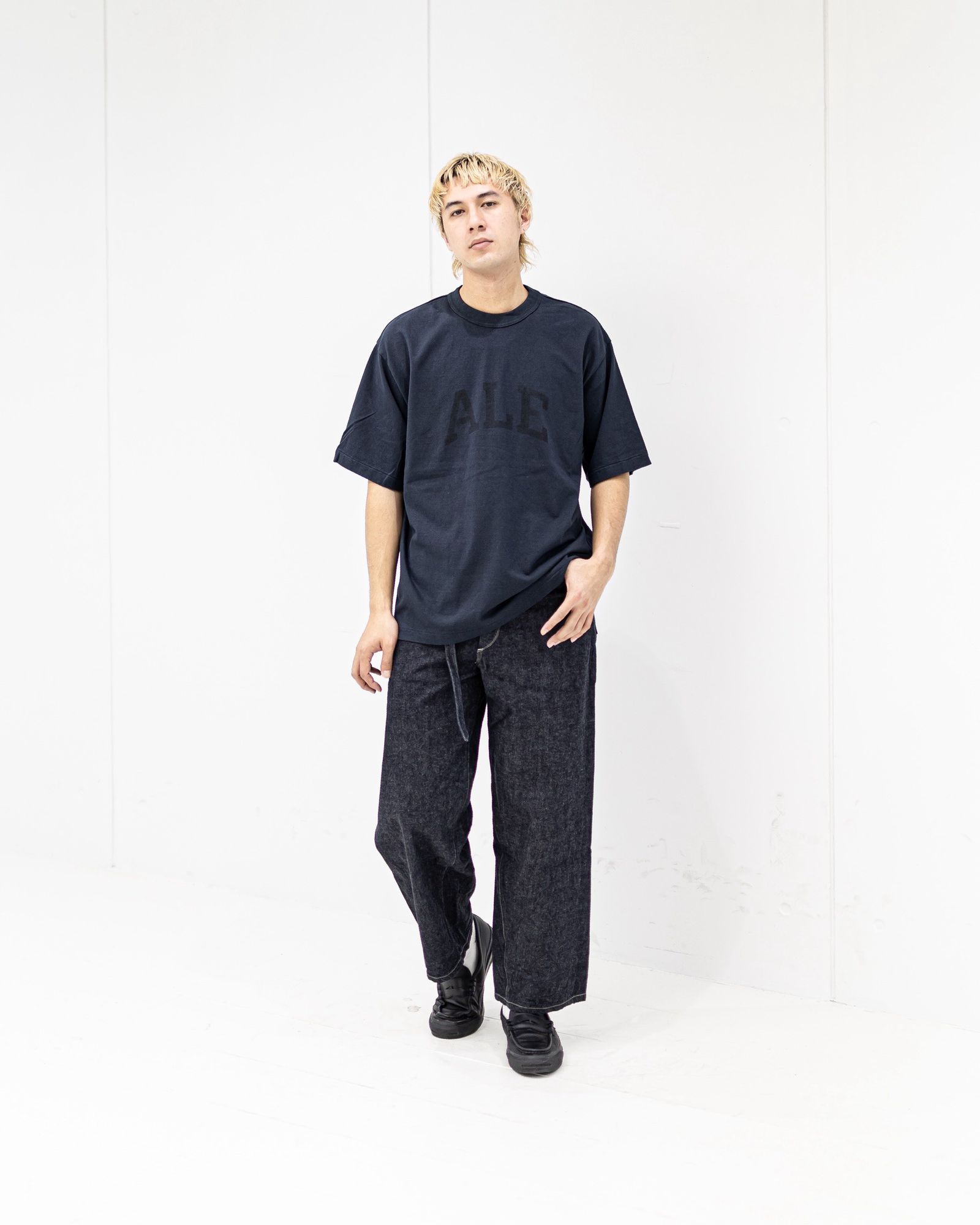 blurhms ROOTSTOCK ALE-Y 88/12 Print Tee WIDE (BLACK) 新作発売！