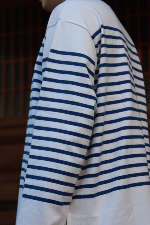 Graphpaper  Pannel Border L/S Tee (GU221-70218) style.2022.2.12.