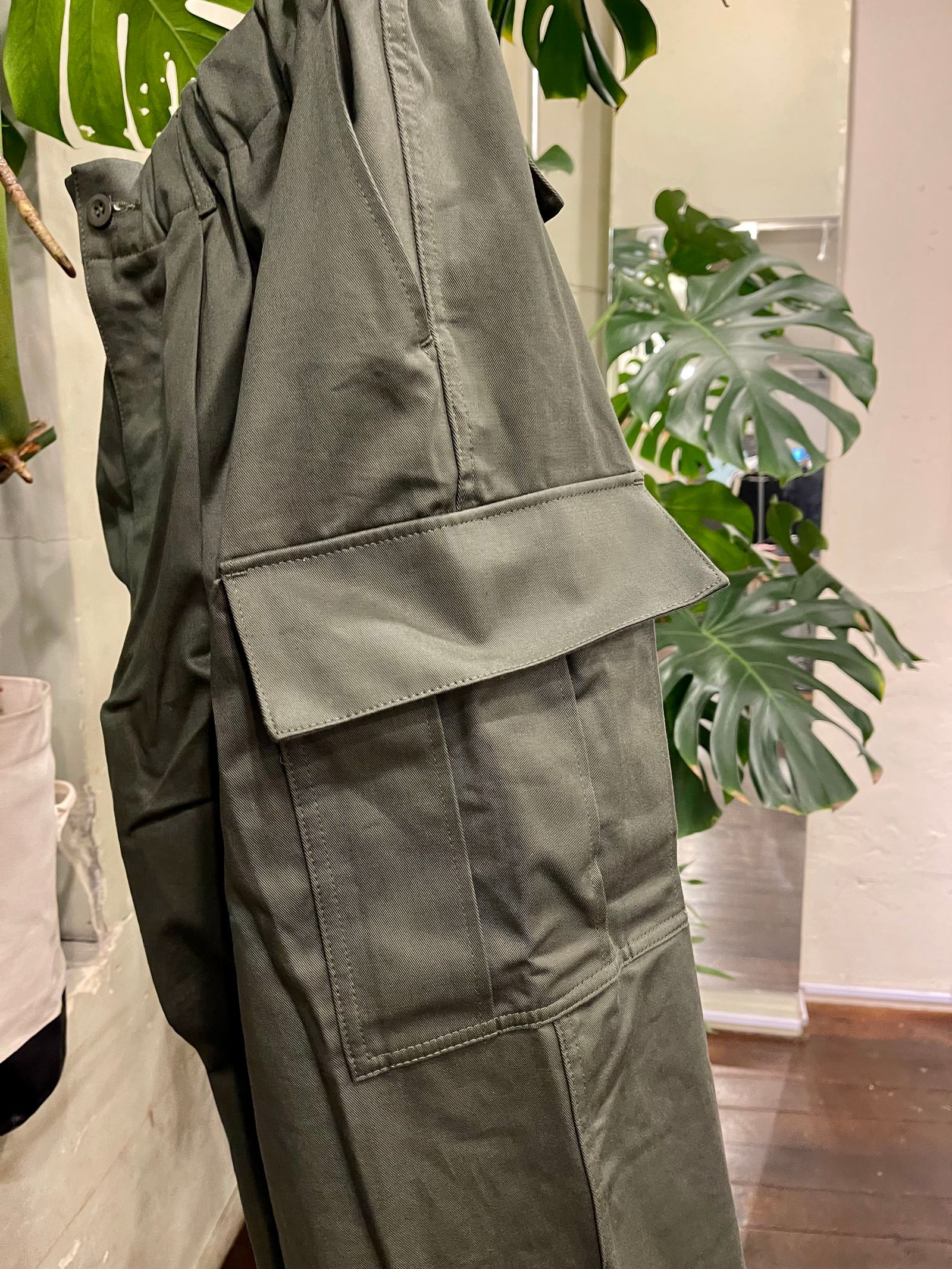 イズネス23SS バルーンカーゴパンツ BALLOON CARGO EZ PANTS(1004AWPT04)KHAKI