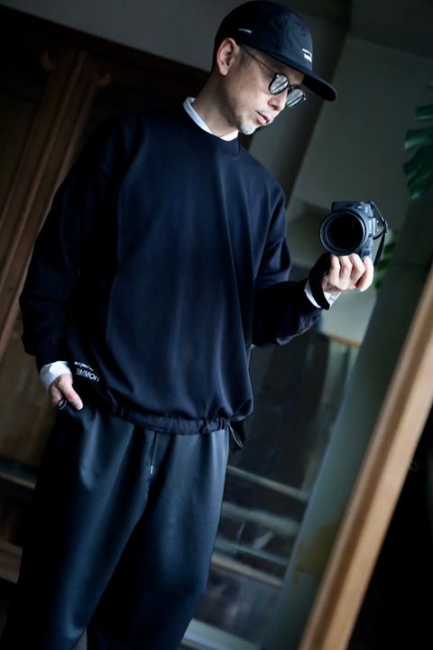 COMME des GARCONS HOMME 新ロゴクルーネックニットスタイル