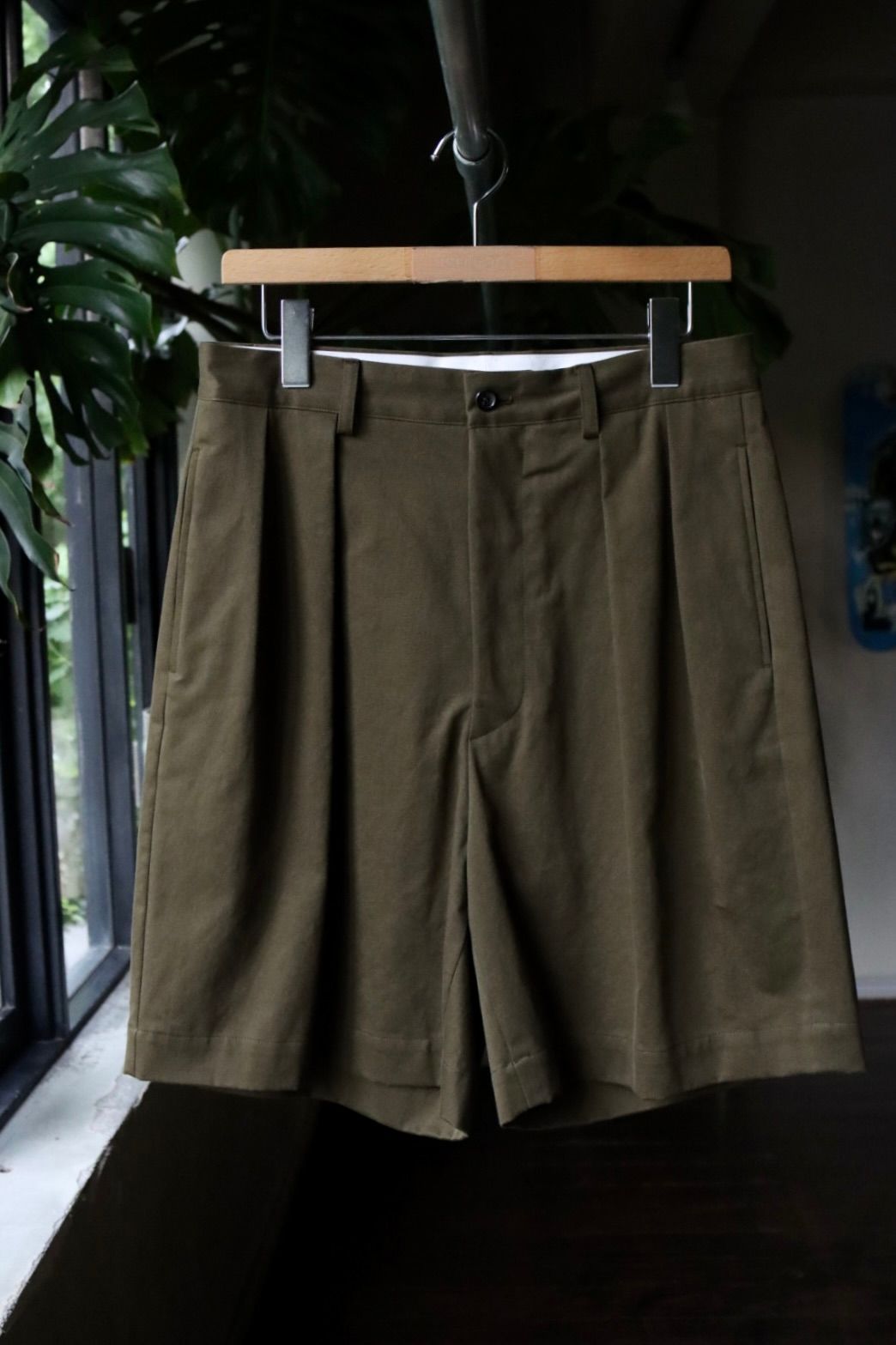 A.PRESSE - アプレッセショーツTwo Tuck Chino Shorts(23SAP-04-02H)OLIVE | mark
