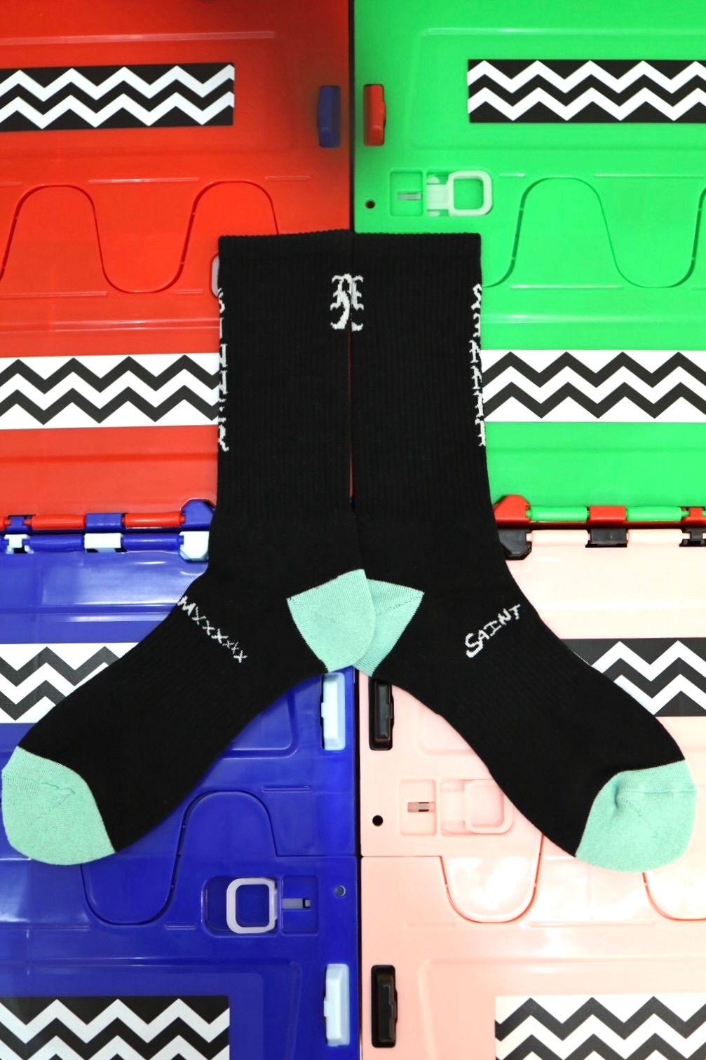 セントマイケル 26SS SAINT SOCKS(SM-MK8-0000-111)BLACK×BLUE☆4月11日(土)発売！