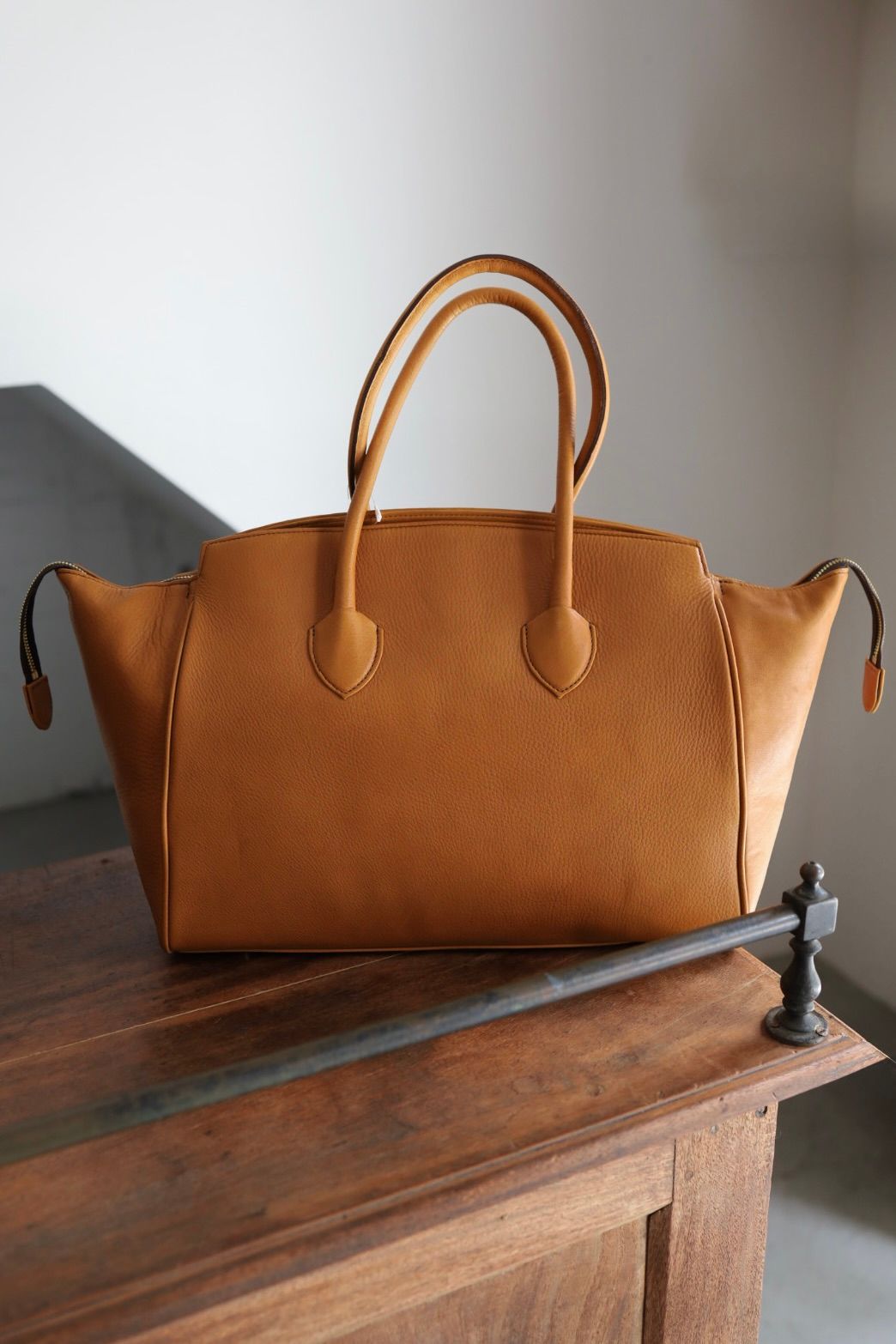 doublet ダブレット26AW PLEADING EMOJI LEATHER BAG (26AW73BG87)CAMEL☆7月11日(土)発売！