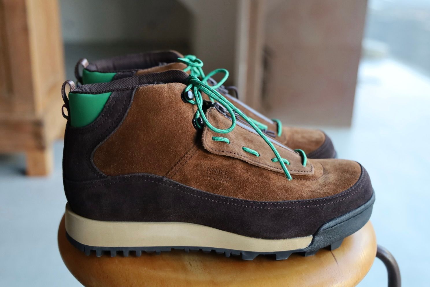 イズネス 25AW FLOW-MID SHOES is-ness×SUICOKE(25AW_40_1007AWSHOES01)BROWN×GREEN☆新作発売！