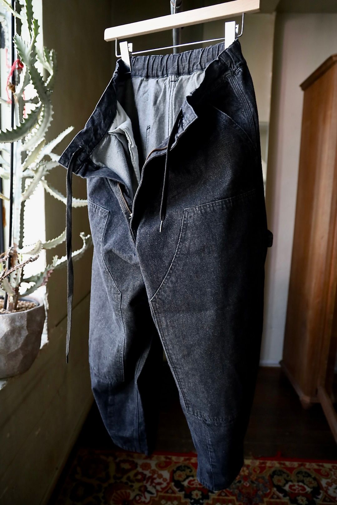 イズネス 26SS Double-Knee Balloon Painter Pants (26SS_12_1008SSBALOONPT01)BLACK☆新作発売！