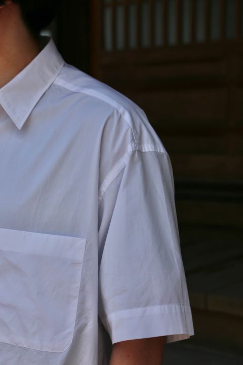 Dulcamara Broad Oversized S/S Regular Collar Shirt(GM212-50625B) style.2021.5.30