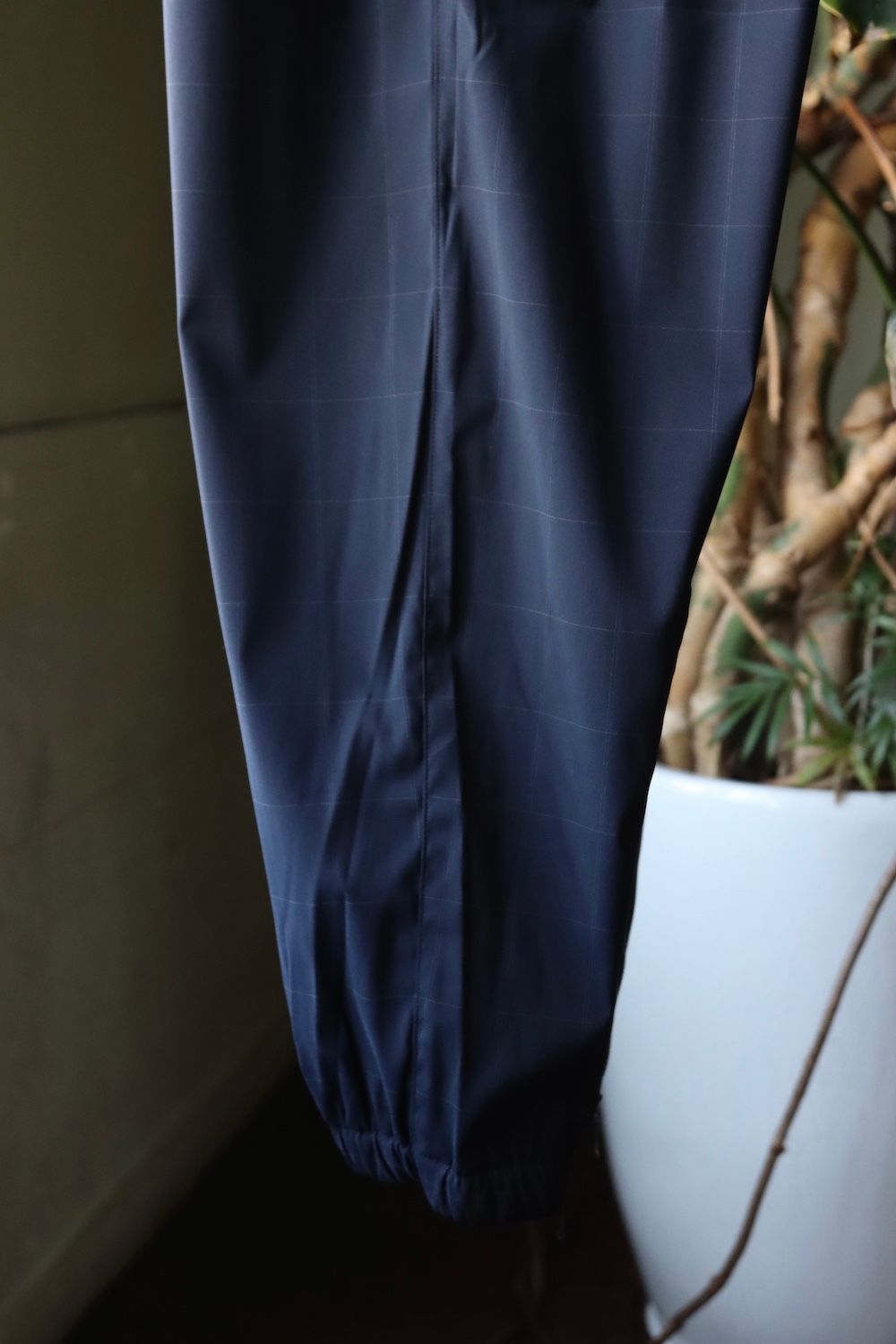 is-ness×NEAT LORO PIANA SPORT FABRICS PANTS"NAVY"イズネス22SS