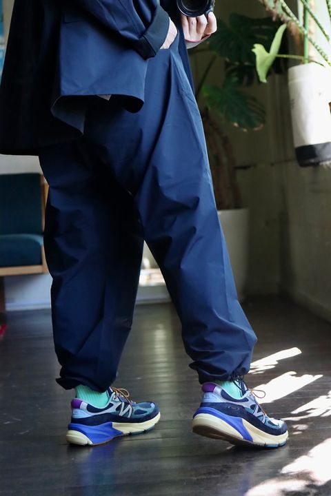 FreshService × HOUYHNHNM “EDITOR’S JACKET” & “EDITOR’S TROUSERS”NAVYスタイル