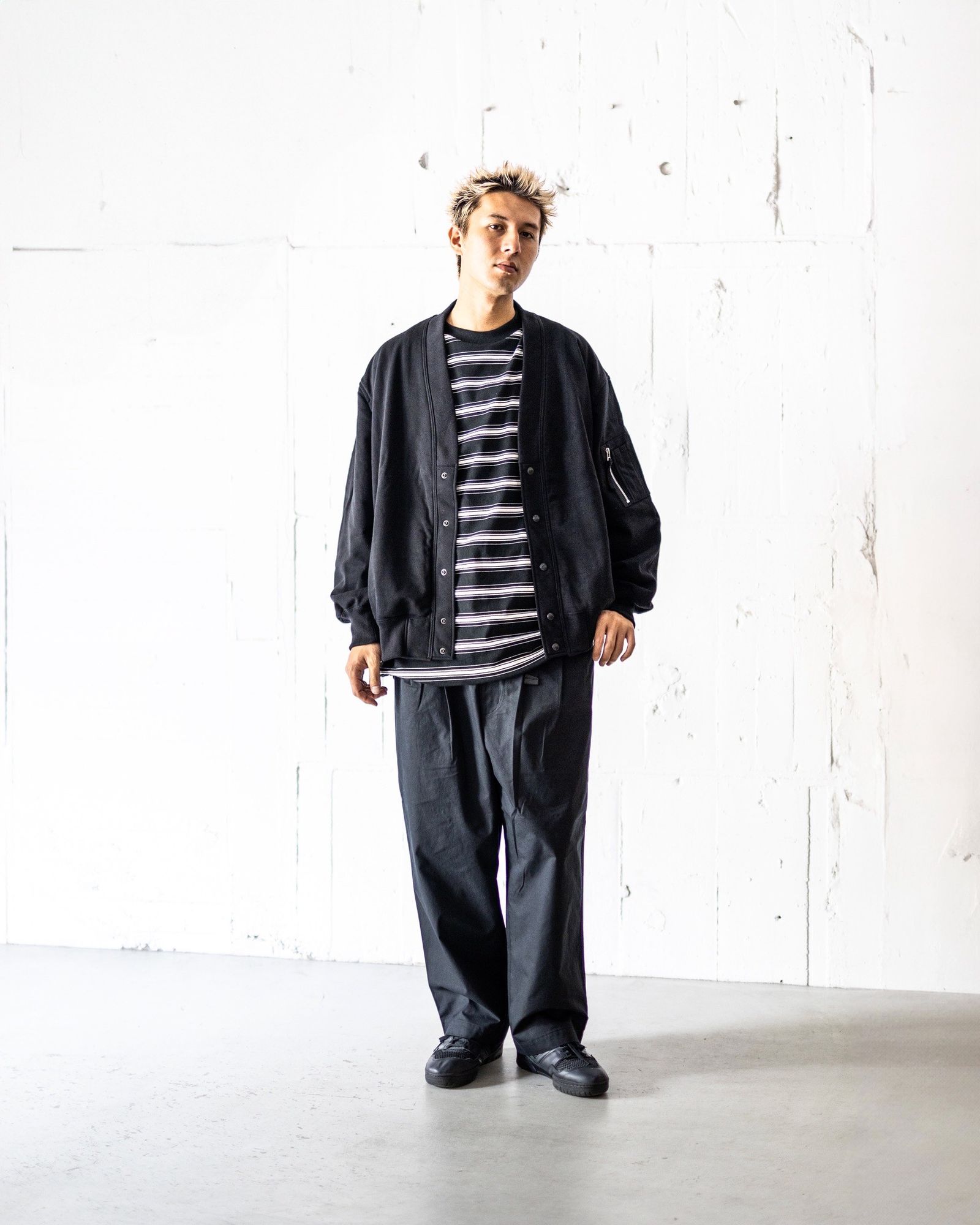 【人気デザイン】コムデギャルソン ビックロゴ ワッペンロゴ 定番カラー M 白 CDG コムデギャルソン ワッペンロゴ Tシャツ| コムデギャルソン