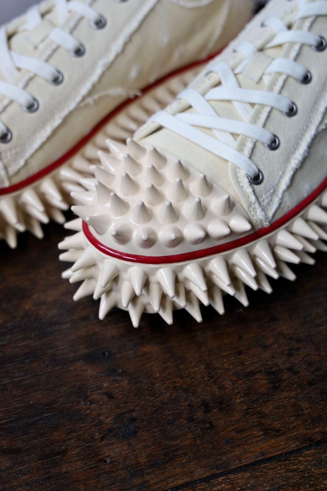 doublet 25AW スニーカーSPIKY CANVAS SNEAKER (25AW75FT62)WHITE