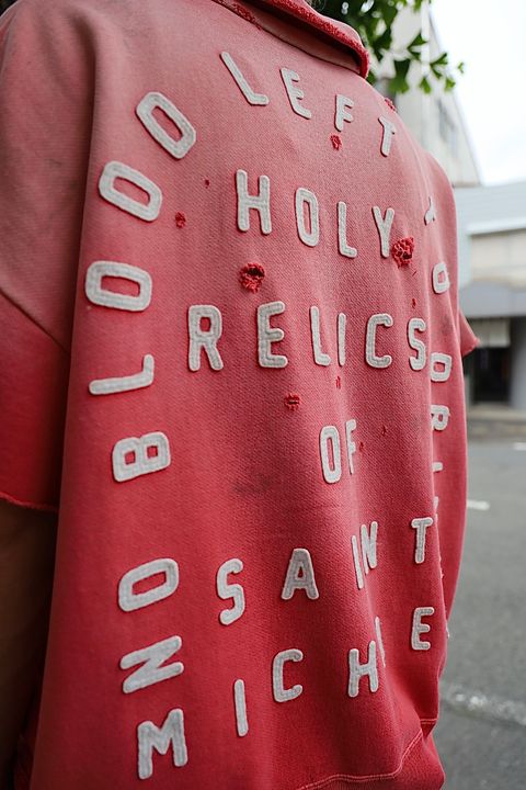 SAINT Mxxxxxx SAINT HALF ZIP SWEAT MARKスタイル