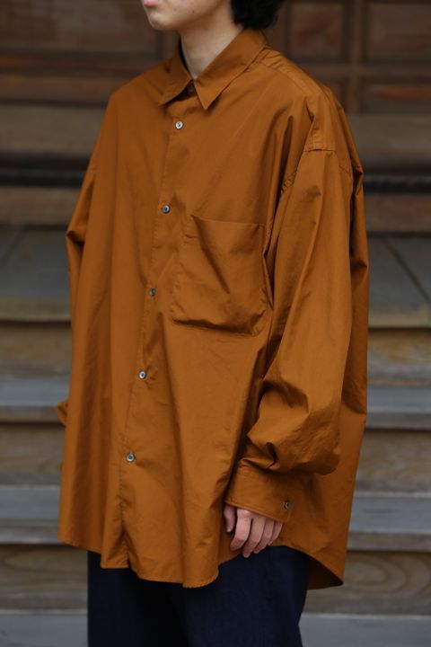 Graphpaper Broad L/S Oversized Regular Collar Shirt(GM212-50110B) style. 2021.06.06.