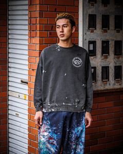 TALKING ABOUT THE ABSTRACTION DAMAGE CREW SWEAT スタイル
