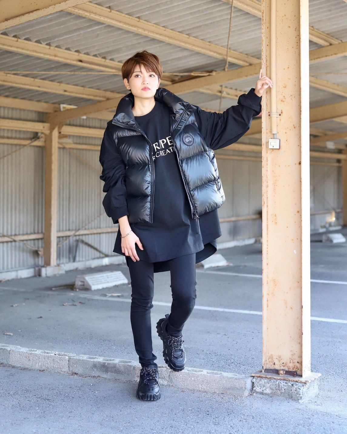 カナダグース23AW レディースCYPRESS PUFFER VEST BLACK LABELスタイル