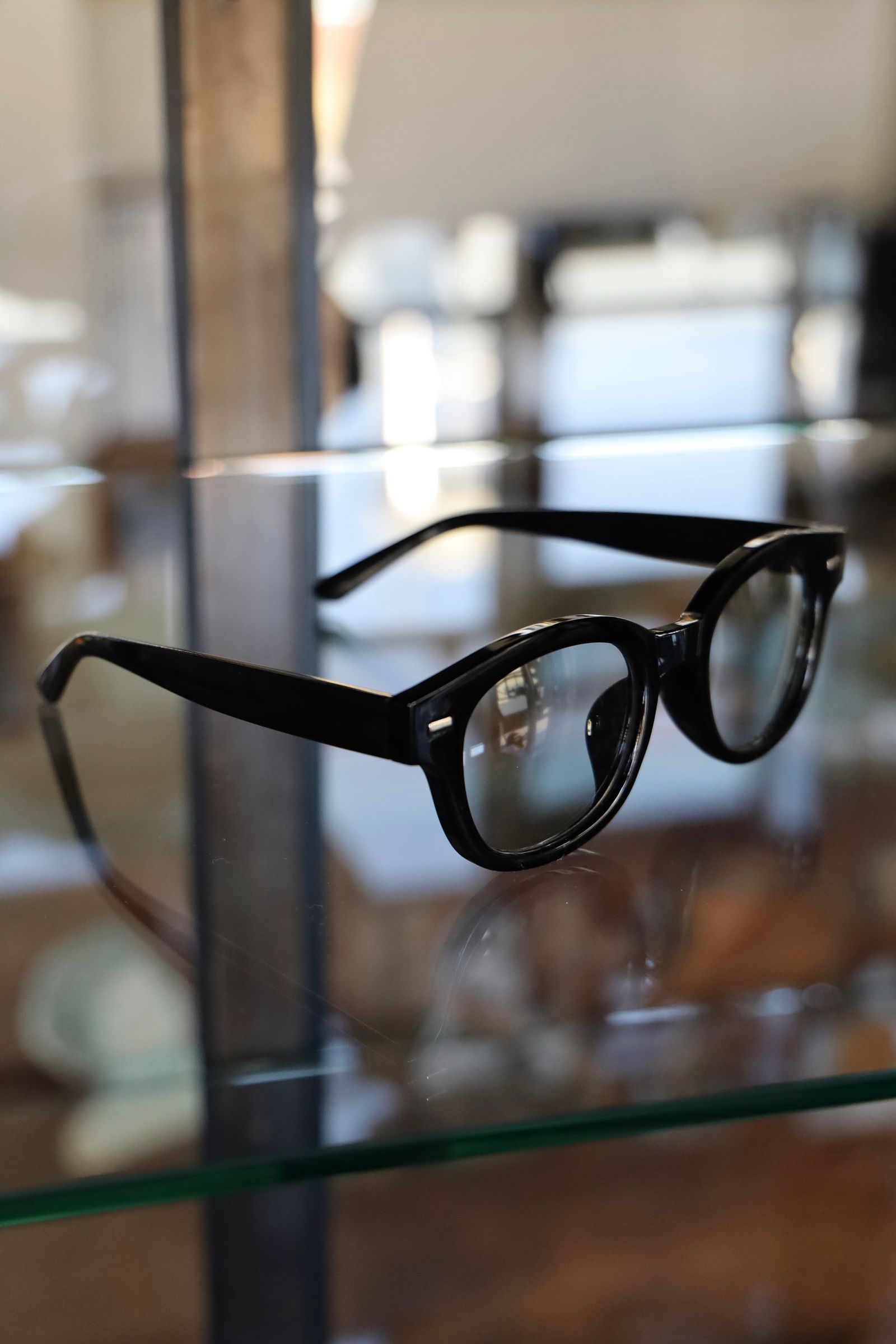 イズネスミュージックサングラス is-ness WALTER SUNGLASSES(WELLINGTON TYPE)BLACK-GRAY