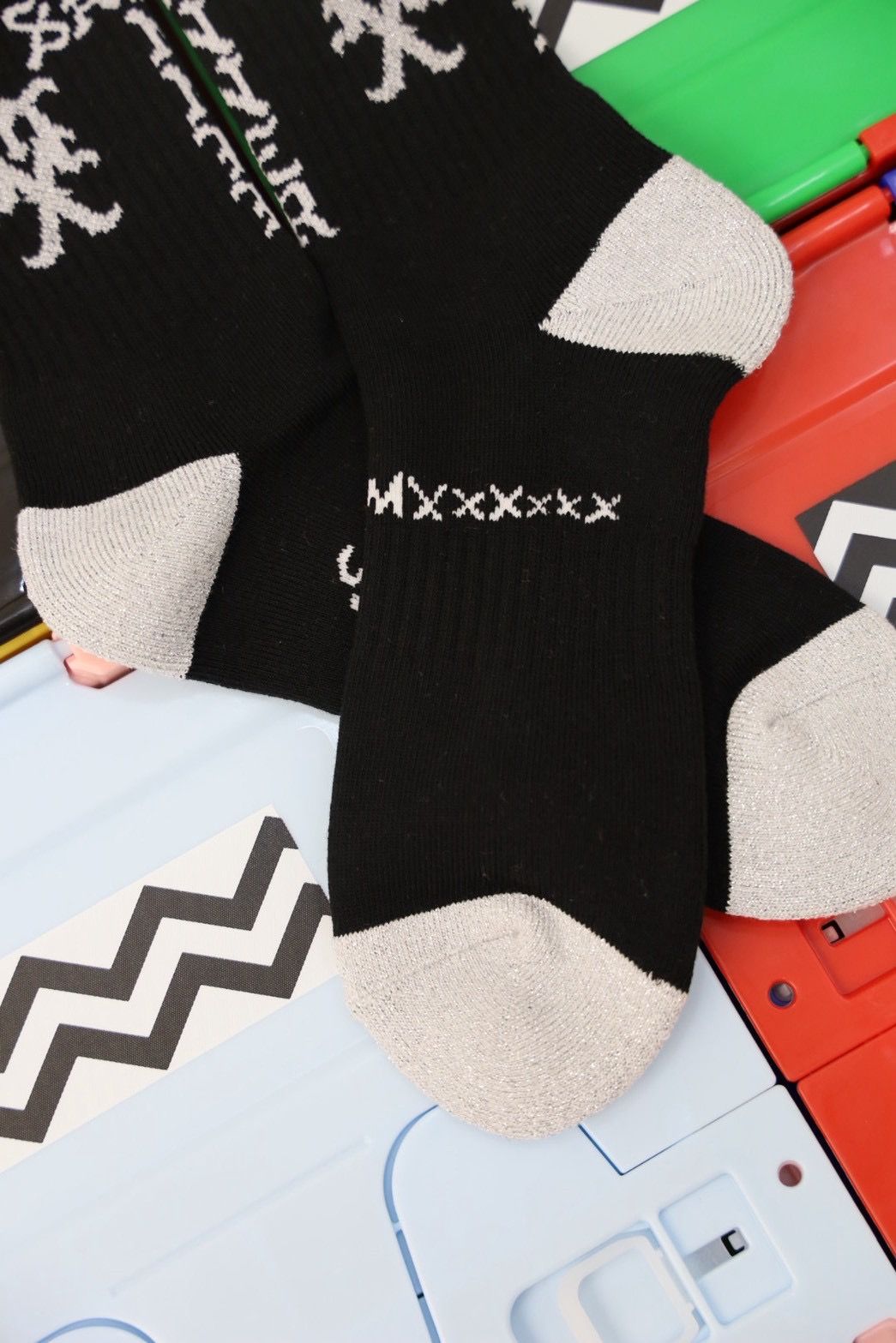 セントマイケル SINNER SOCKS (SM-HR1-0000-113)BLACK/GRAY★10月11日(土)発売！