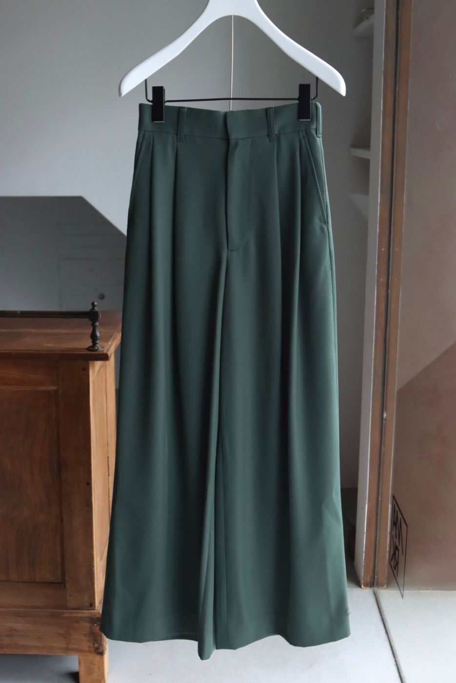 グラフペーパー Women's 25AW Techno Wool Nylon Two Tuck Wide Pants(GL253-40319)GREEN