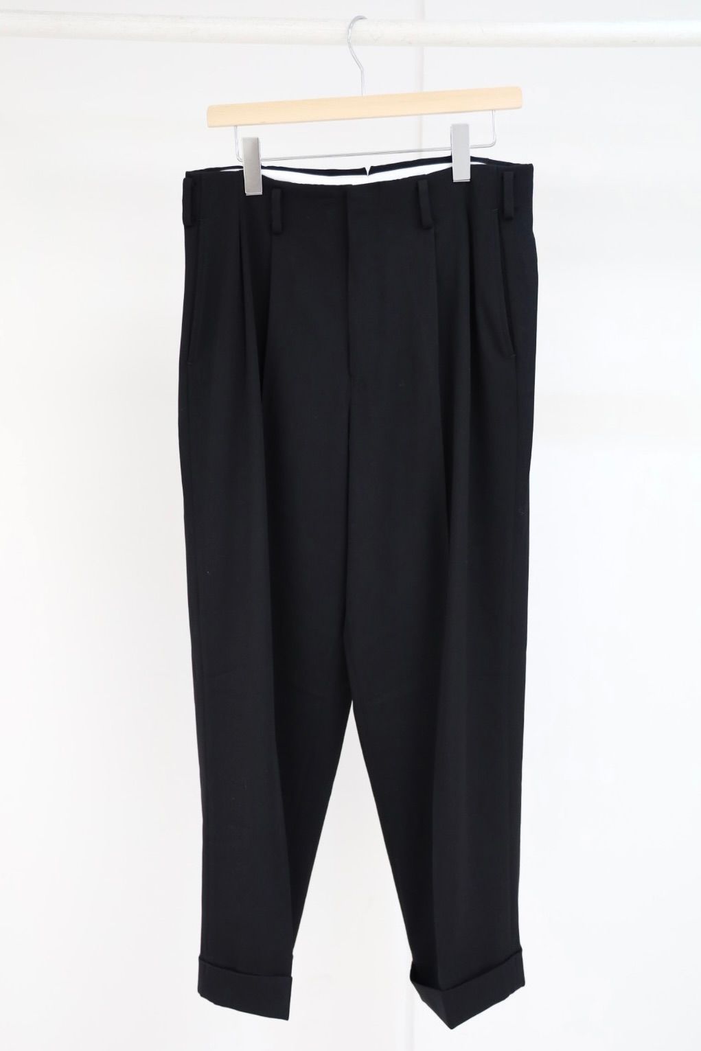アプレッセ 2026 STYLE2 Wool Wide Tapered Trousers(26AAP-04-01)BLACK