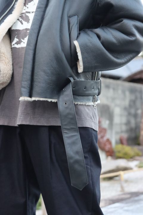 YOKE DETACHABLE COLLAR BOMBER JACKET style.2021.10.17.