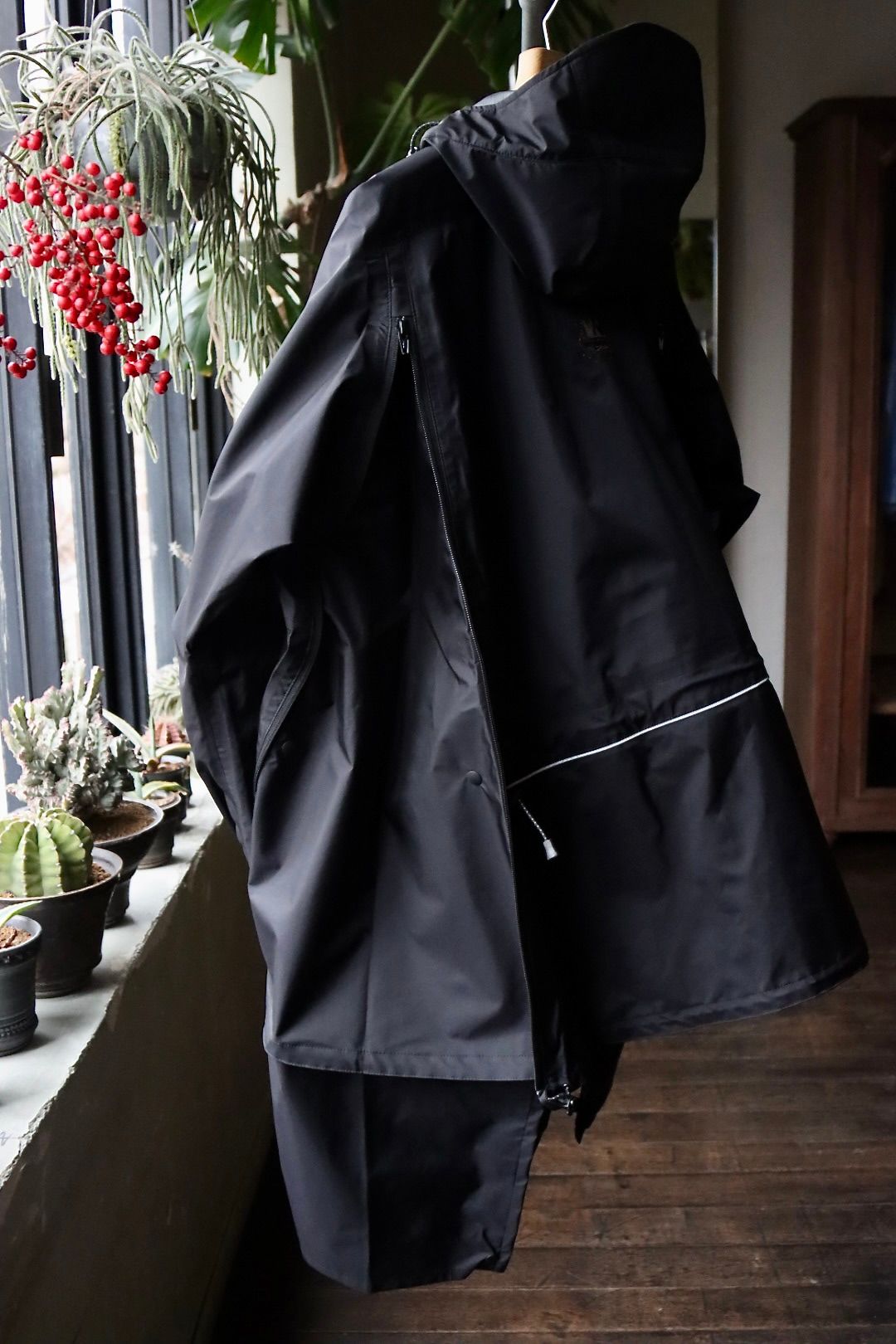 is-ness イズネス24SS 3-LAYER TRANSFORMABLE JACKET(1006SSJK01)BLACK
