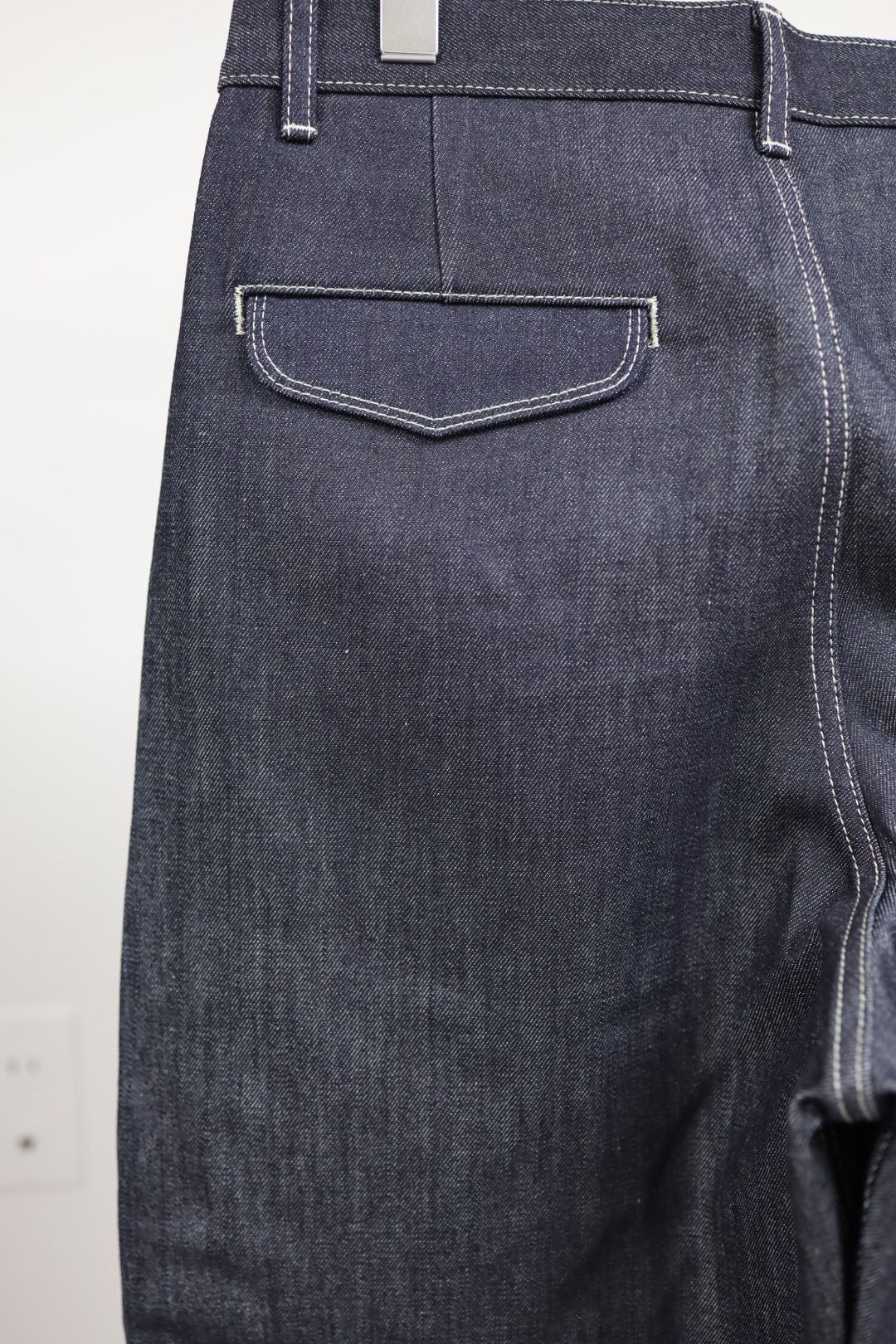 グラフペーパー Selvage Denim Two Tuck Tapered Pants(GU261-40060RB)INDIGO_RIGID★1月24日(土)発売！
