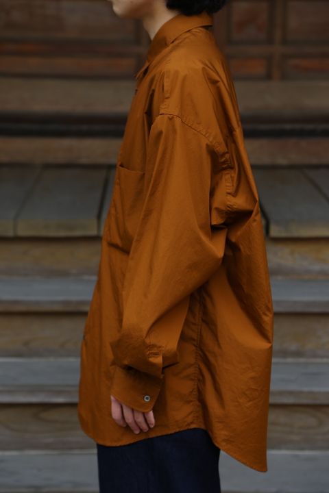 Graphpaper Broad L/S Oversized Regular Collar Shirt(GM212-50110B) style. 2021.06.06.