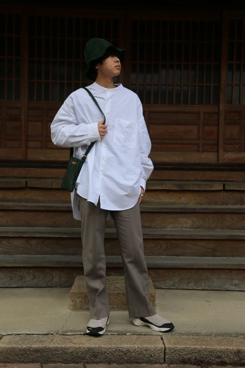 Graphpaper Oxford Oversized Band Collar Shirt(GM211-50137B) style. 2021.04.18.